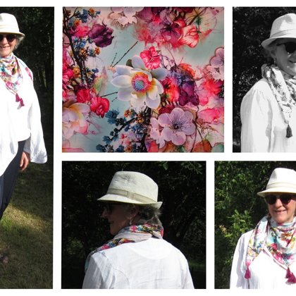 "JAP BLOSSOM" triangle scarf